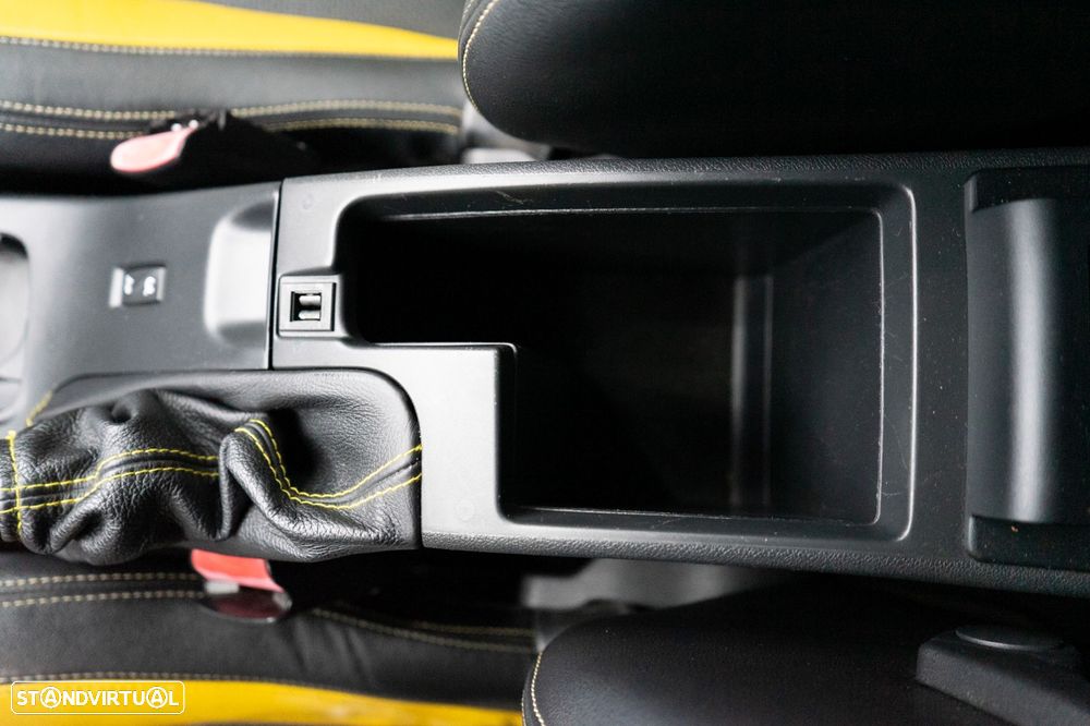 Renault Mégane Coupe 2.0 T 16V RS - 28