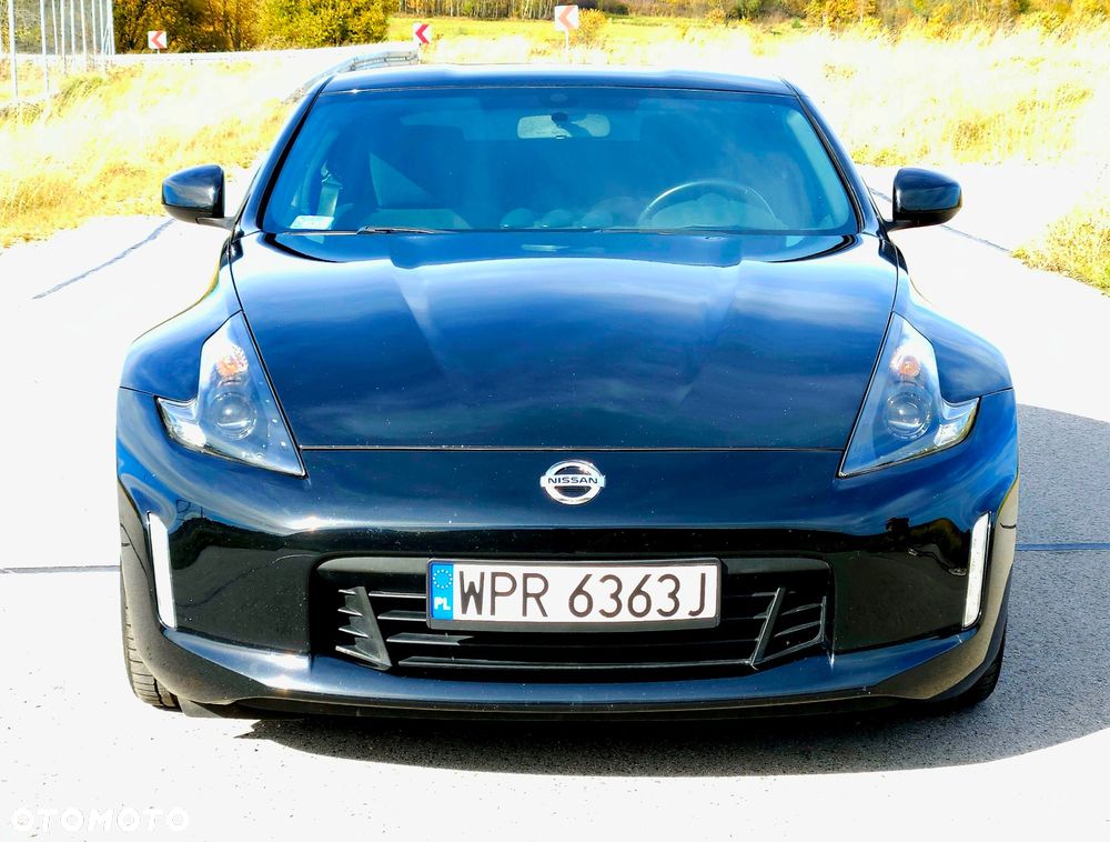 Nissan 370 Z - 2