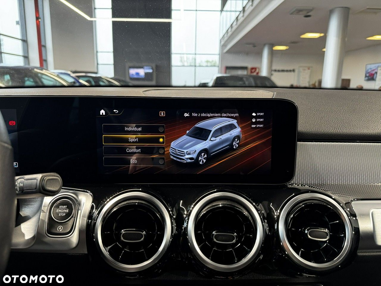Mercedes-Benz GLB - 27