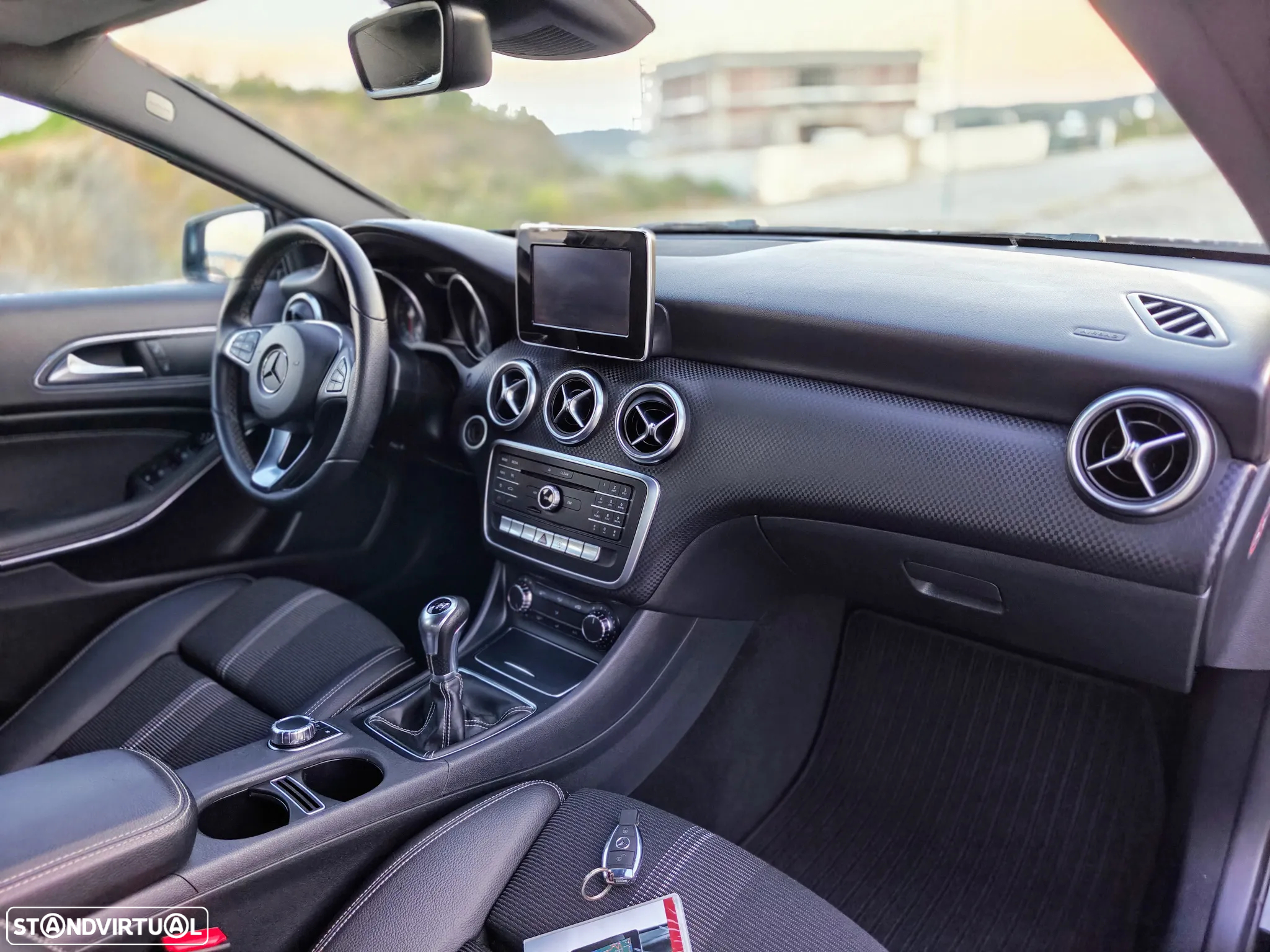 Mercedes-Benz A 180 CDI (BlueEFFICIENCY) Urban - 15