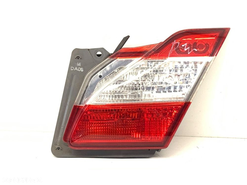 LAMPA TYŁ PRAWA WEWNĘTRZNA  INFINITI Q70 (Y51) 2013 - 2022 3.0 175 kW [238 KM] olej napędowy 2013 - 1