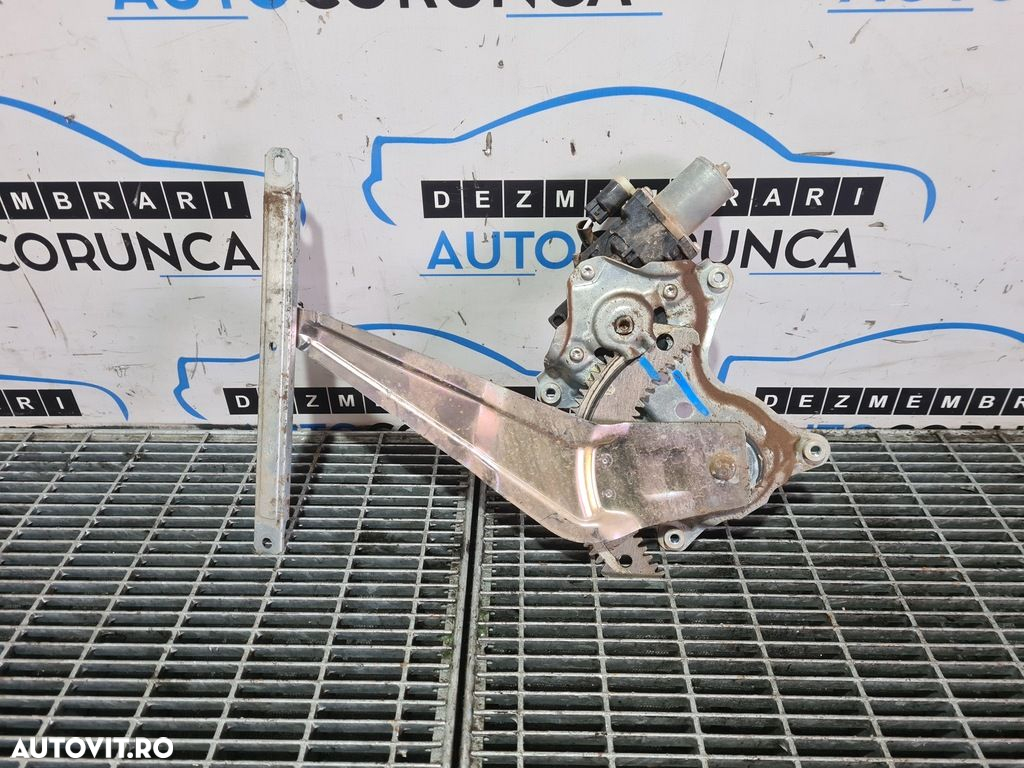 Macara dreapta spate Mitsubishi L200 V 2015 - 2018 SUV 4 Usi (958) - 2
