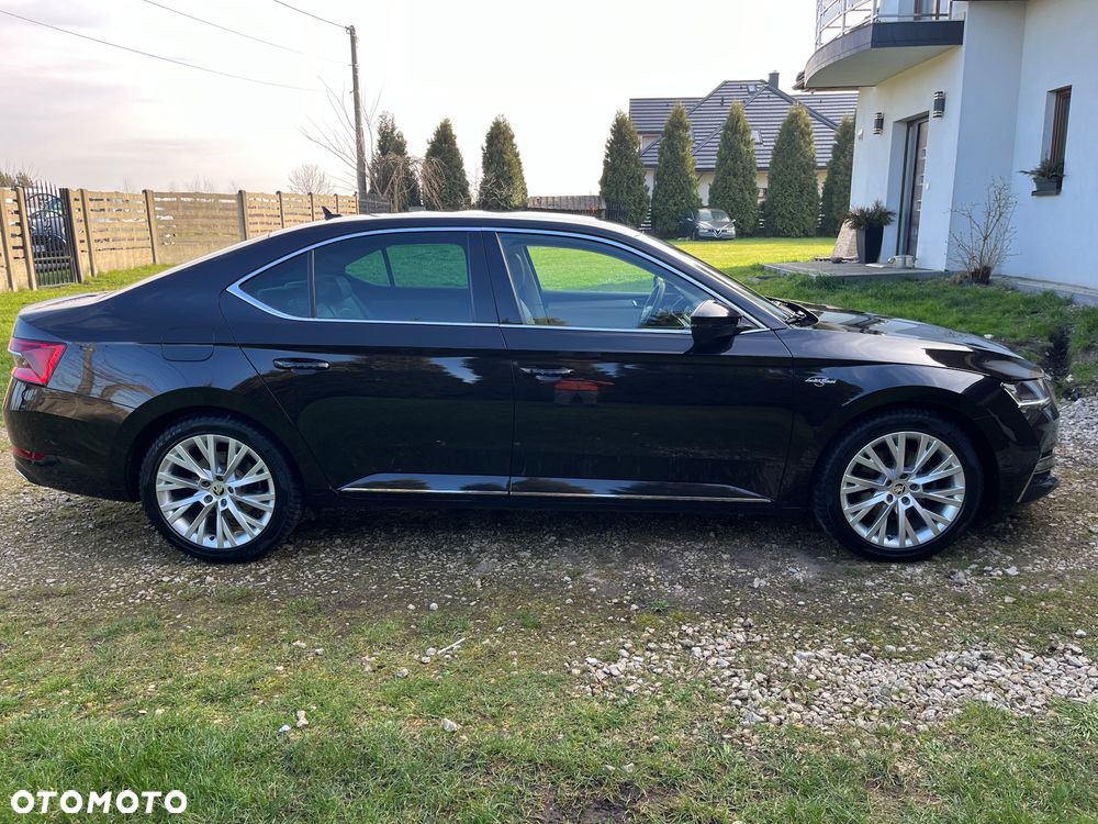 Skoda Superb 2.0 TDI SCR 4x4 L&K DSG - 40