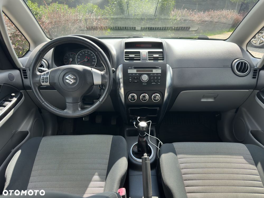 Suzuki SX4 1.6 VVT 4x2 Comfort - 16