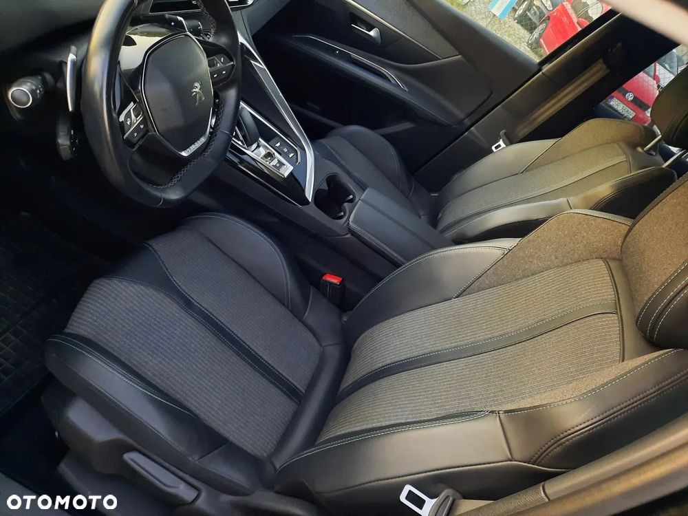 Peugeot 3008 1.6 PureTech HYbrid Allure S&S EAT8 - 16