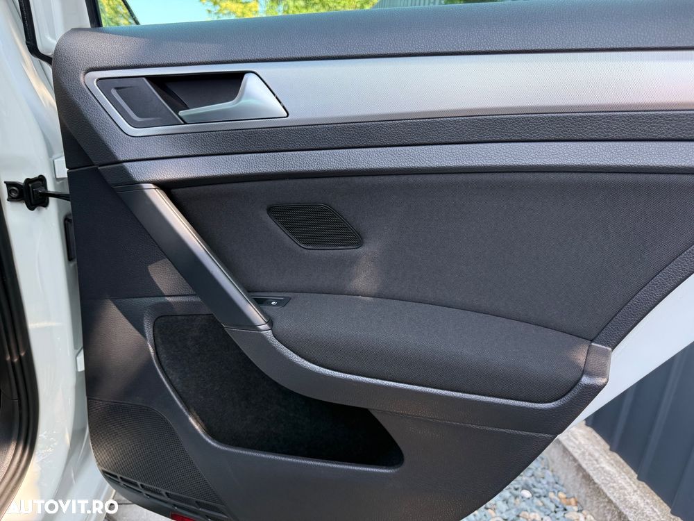 Volkswagen Golf 1.5 TSI BlueMotion ACT Comfortline - 13
