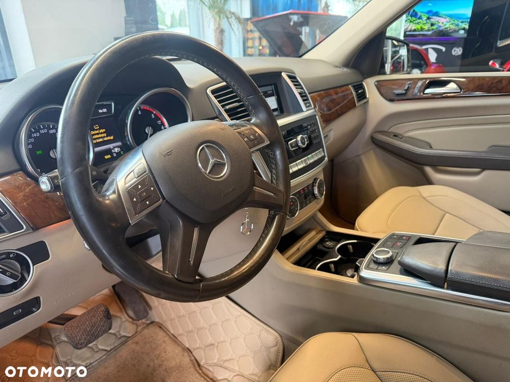 Mercedes-Benz ML - 18