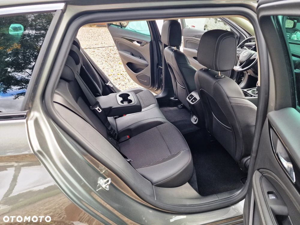 Opel Insignia - 15