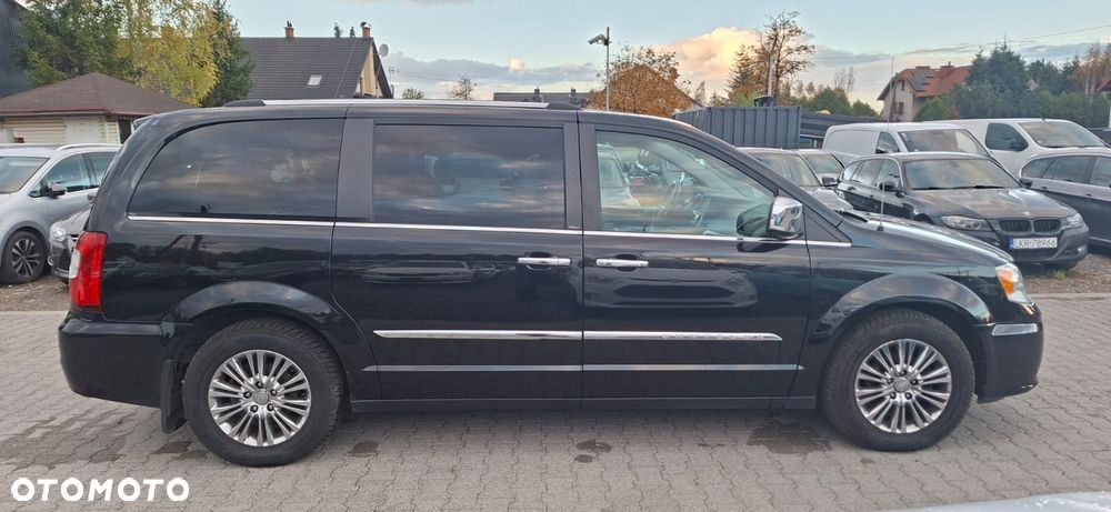 Chrysler Town & Country 3.6 Limited - 5