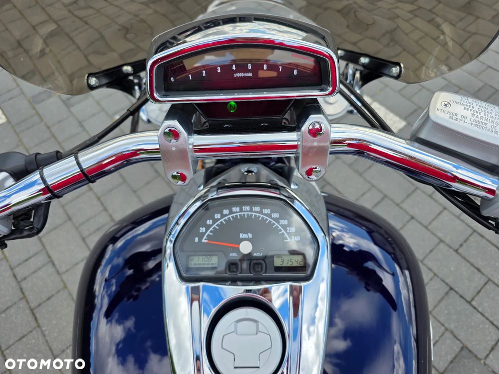 Suzuki Intruder - 19