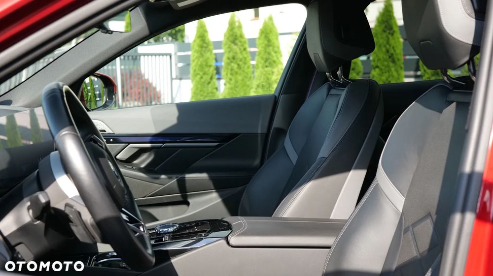 BMW Seria 5 550e xDrive PHEV M Sport Edition - 7