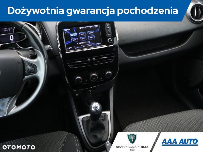 Renault Clio - 10