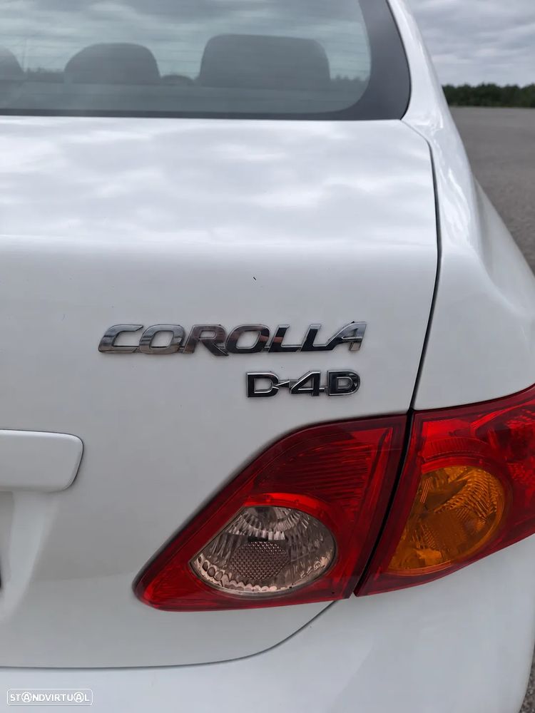 Toyota Corolla 1.4 D-4D Premium Plus - 7