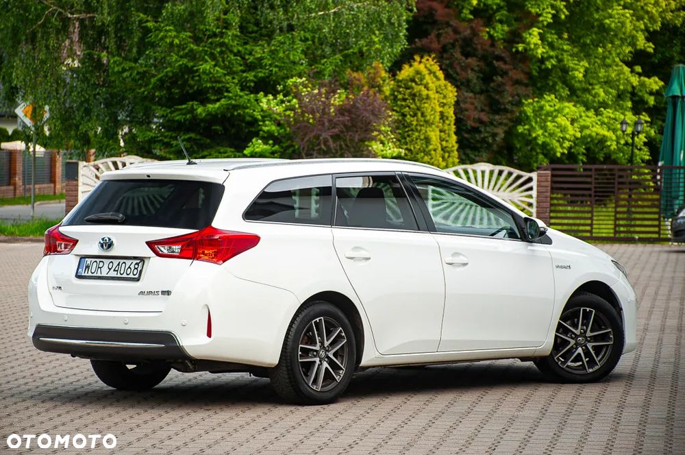 Toyota Auris 1.8 HSD Prestige NAVI - 13