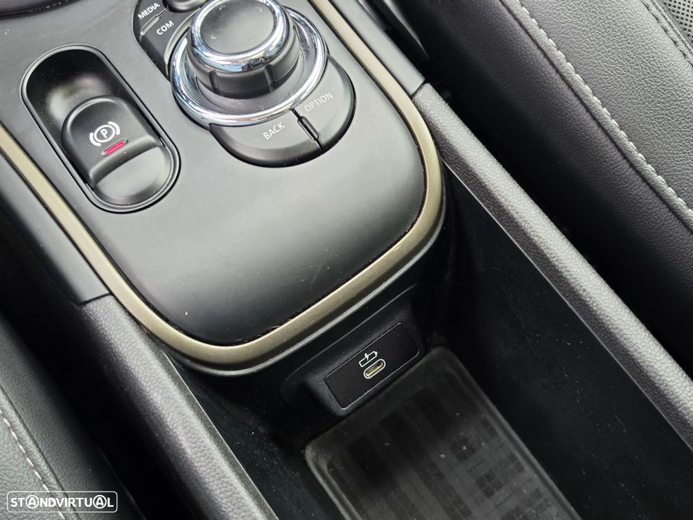 MINI Countryman Cooper SE All4 Aut. Essential - 23