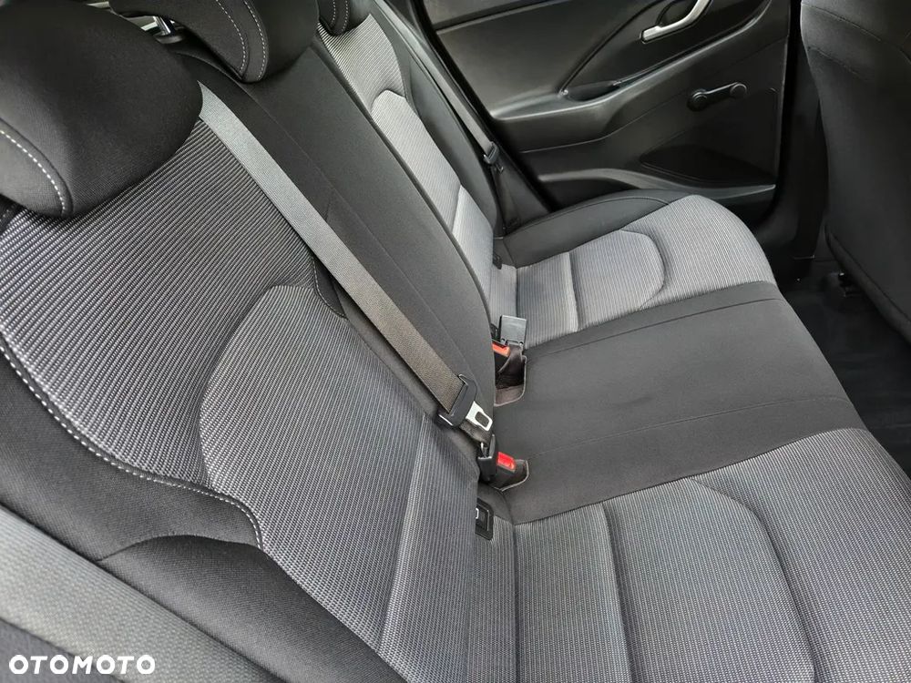 Hyundai i30 i30cw 1.4 Fifa World Cup Edition - 27