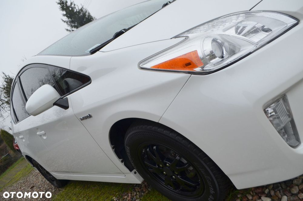 Toyota Prius (Hybrid) - 7