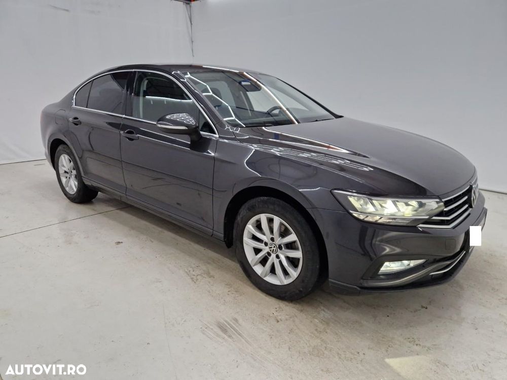 Volkswagen Passat 2.0 TDI DSG Comfortline - 13