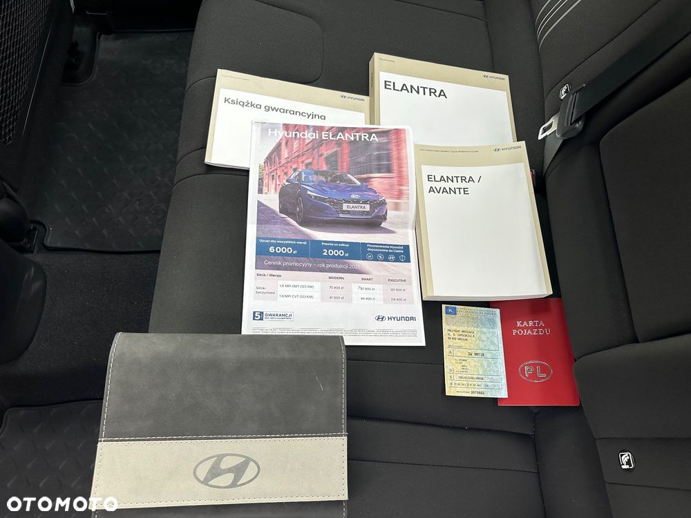 Hyundai Elantra - 30