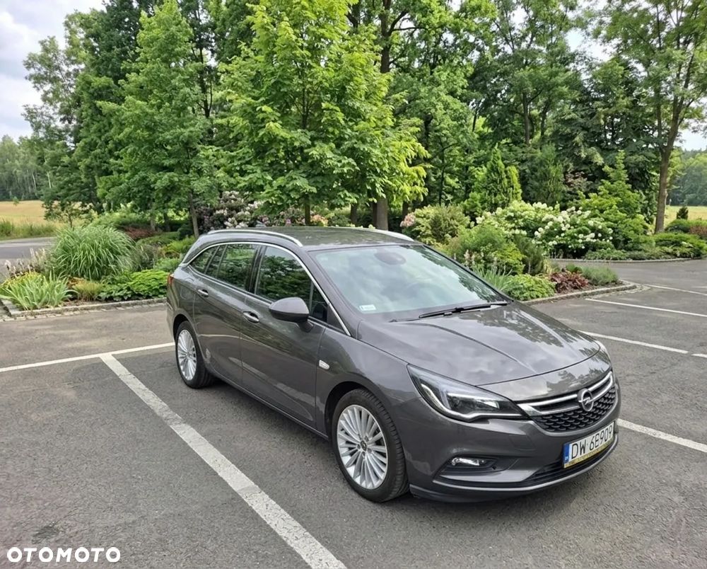 Opel Astra 1.4 T Elite - 2