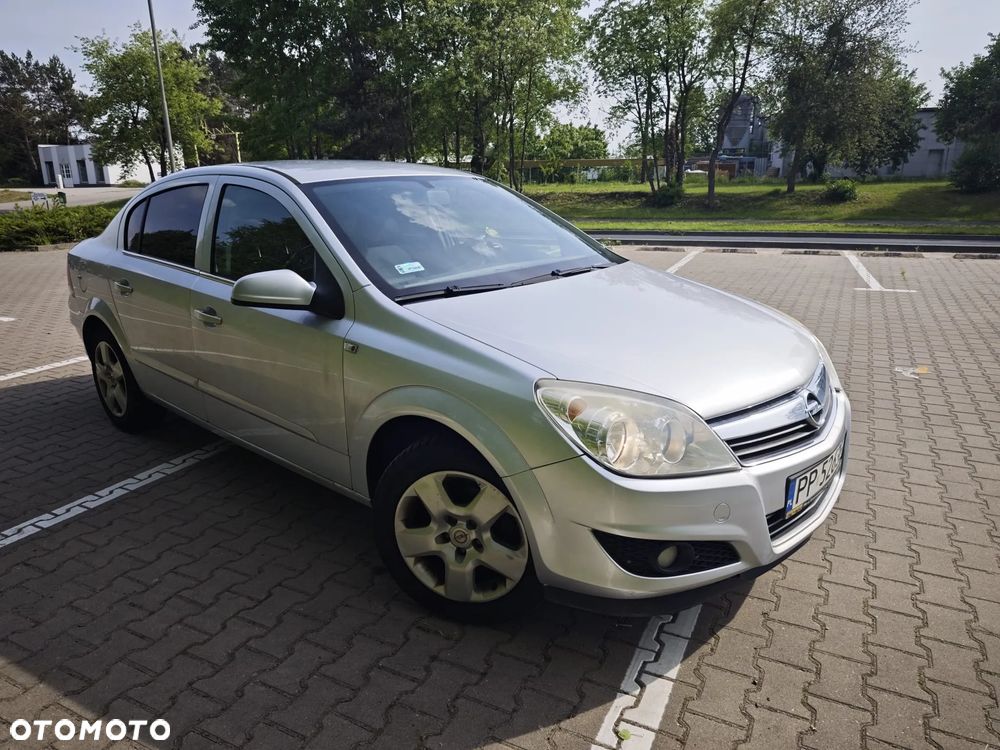 Opel Astra 1.6 Enjoy - 2