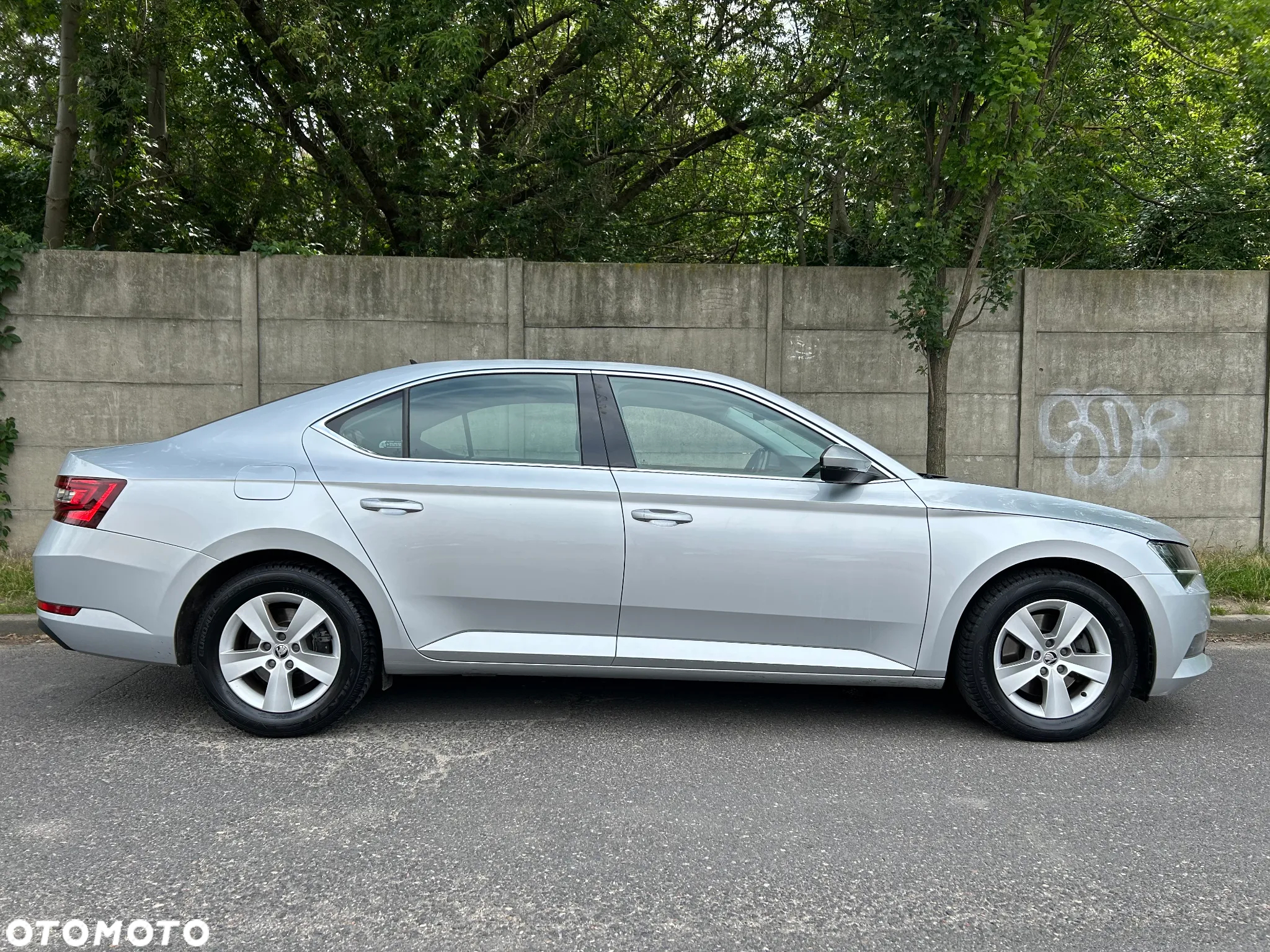 Skoda Superb 1.8 TSI Ambition DSG - 33