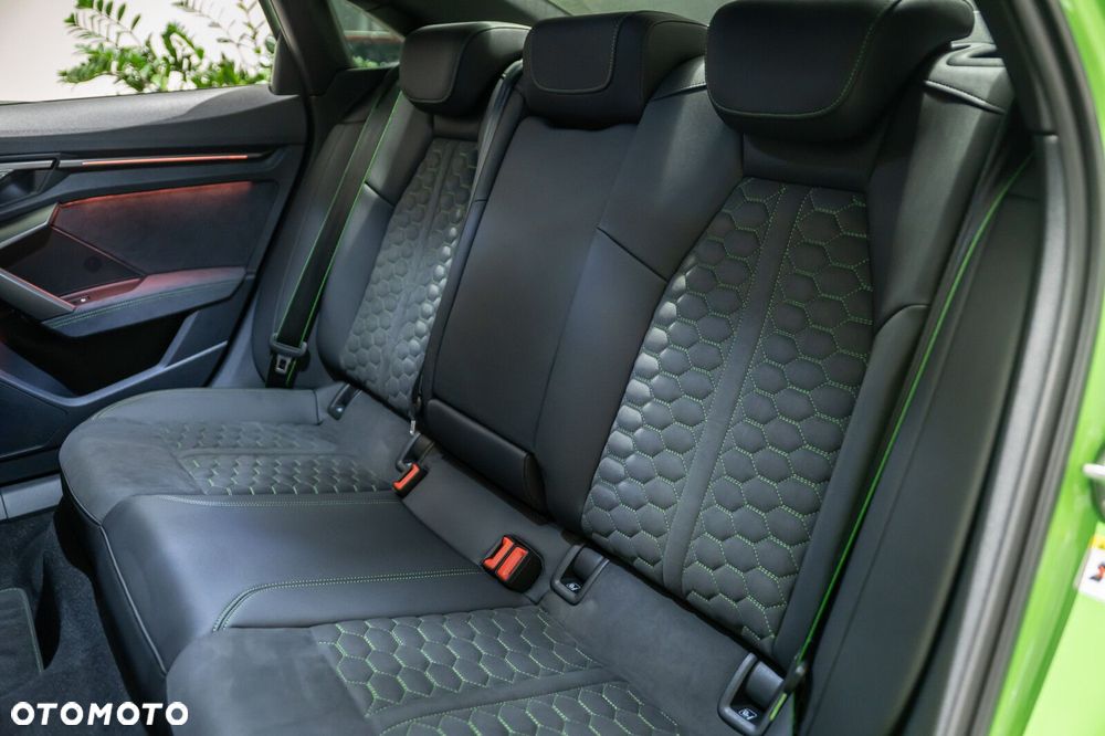 Audi RS3 Limousine - 13