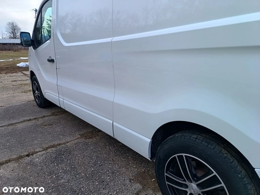 Opel Vivaro LONG L2H1 1.6 diesel 125kM 2019rok 155tyś.km EURO 6! AUTO W PEŁNI SPRAWNE, NIE WYMAGA WKŁADU FINANSOWEGO!!!SPROWADZONY ZE SZWECJI- ZAREJESTROWANY! - 16