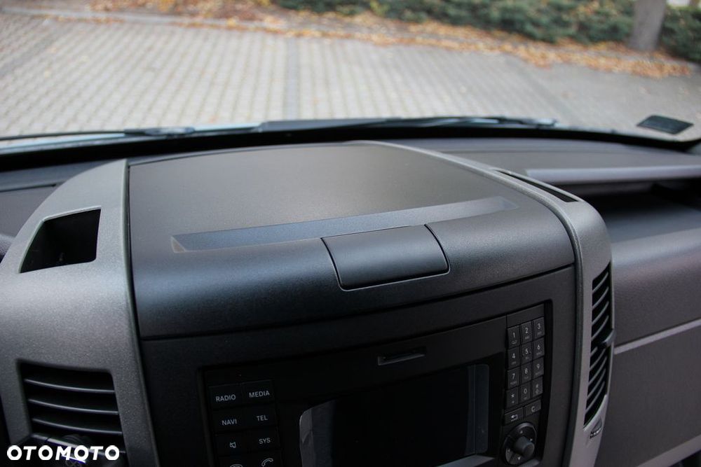 Mercedes-Benz SPRINTER - 28