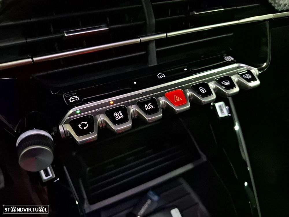 Peugeot e-2008 54 kWh Allure - 18