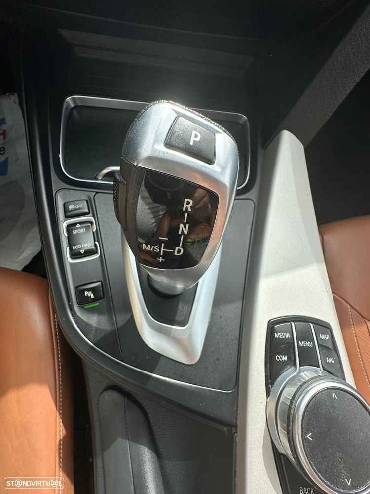 BMW 320 d Line Luxury Auto - 27