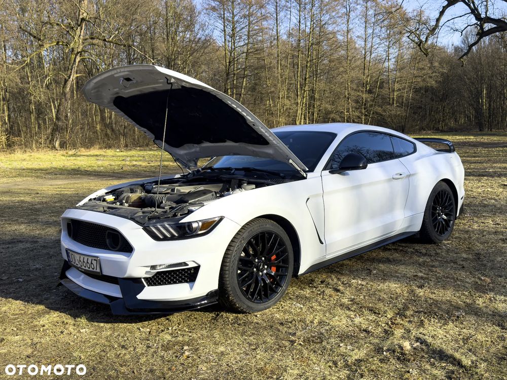 Ford Mustang 5.0 V8 GT - 10