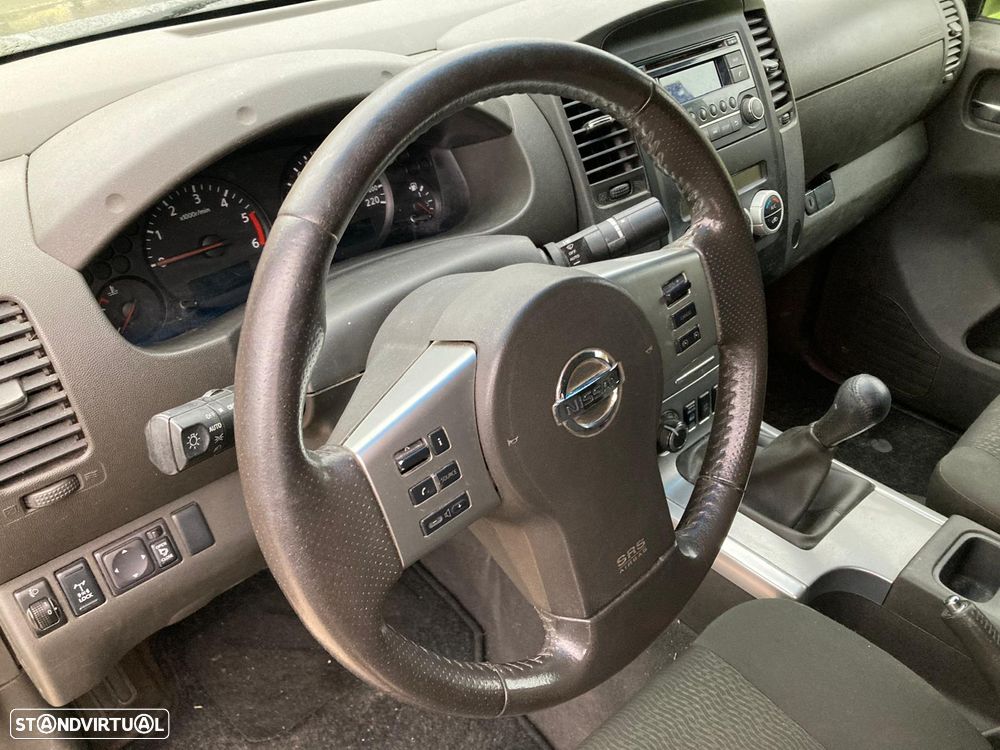 Nissan Navara 2.5 dCi CD LE Hi-Tech 4WD - 20