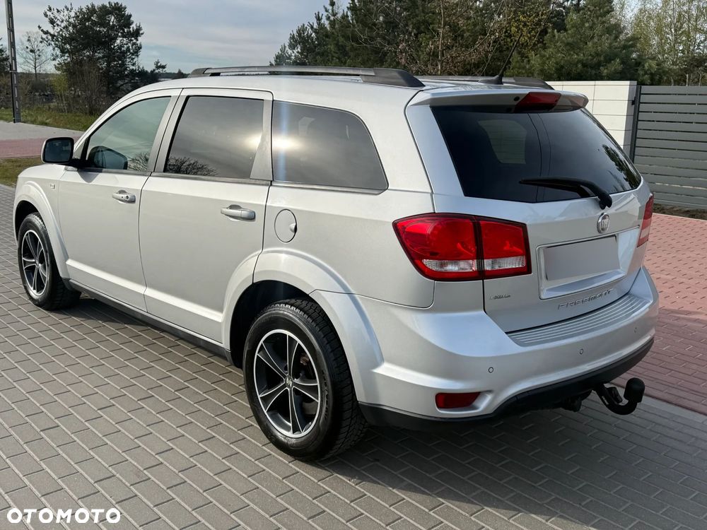 Fiat Freemont 2.0 Multijet 16V DPF Automatik Allrad Lounge - 12