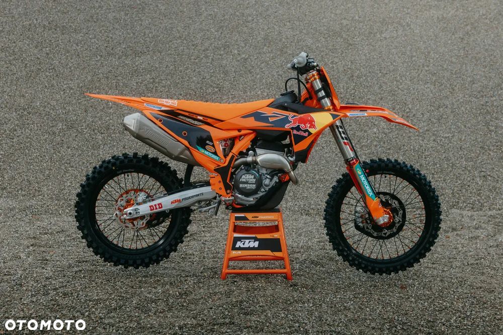 KTM SXF - 9