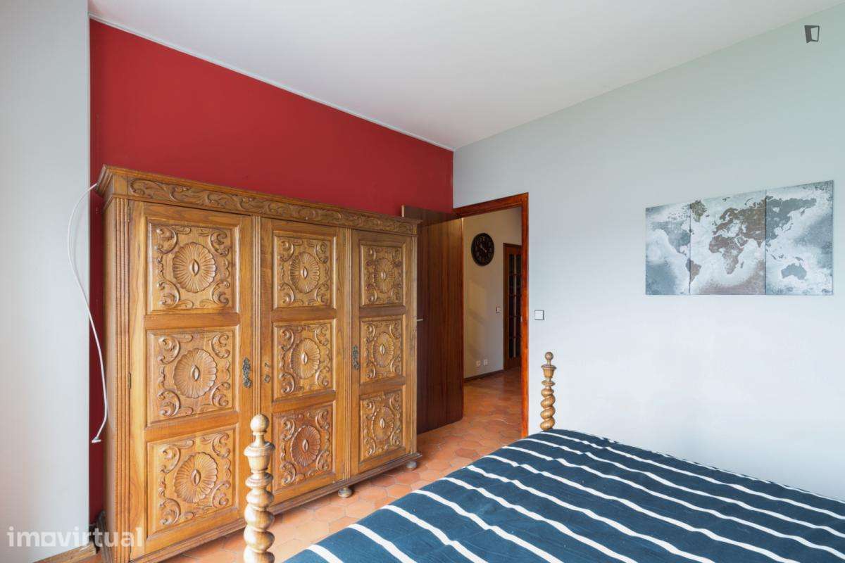 Quarto - localizado em Paranhos Porto - Grande imagem: 5/17