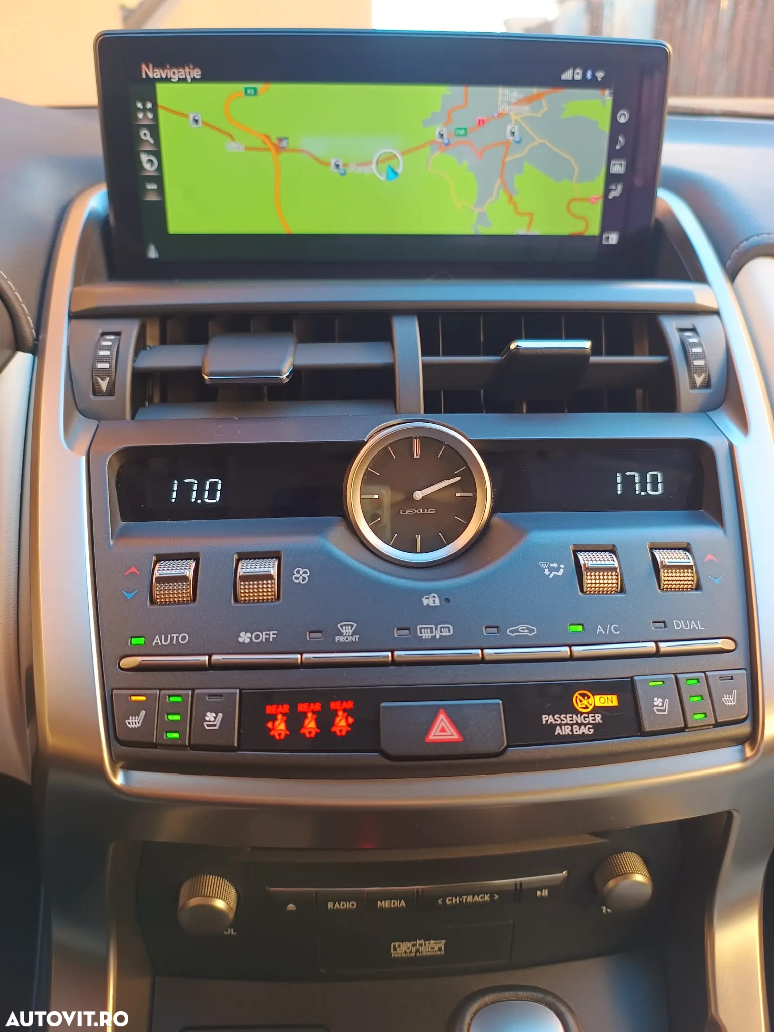 Lexus Seria NX - 14