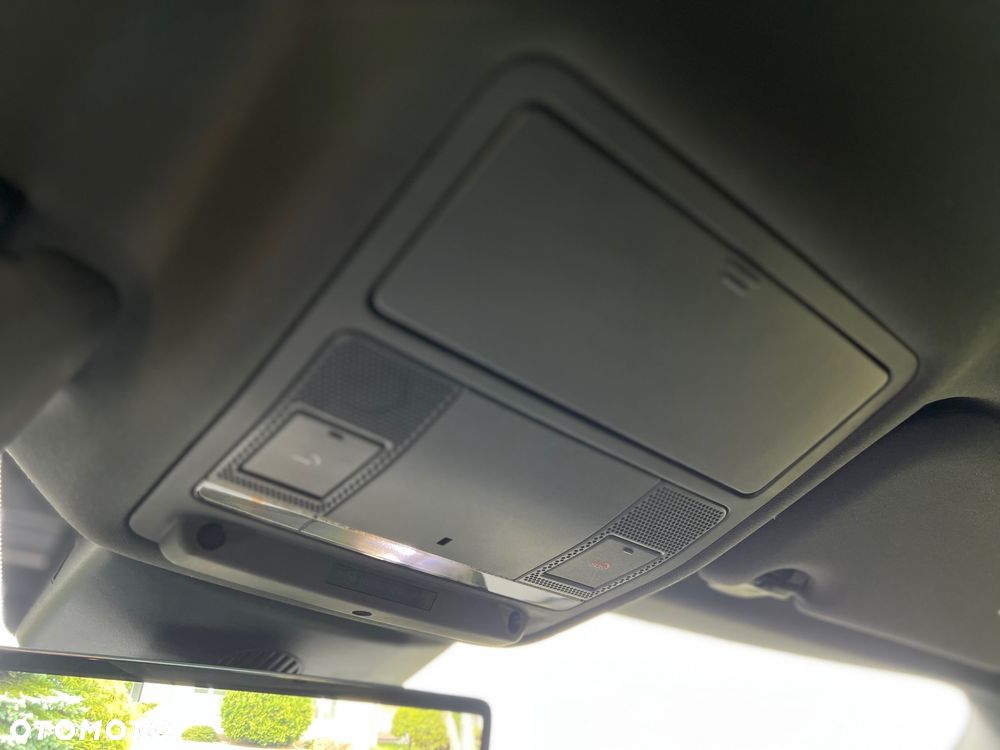 Land Rover Range Rover Evoque P200 R-Dynamic HSE - 25