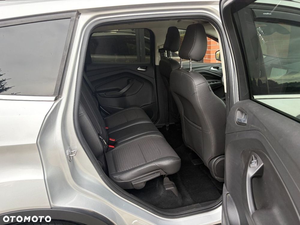 Ford Kuga 1.5 EcoBoost 2x4 Trend - 15