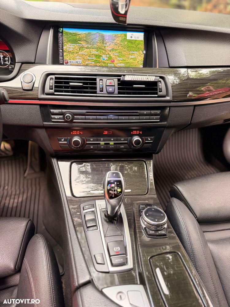 BMW Seria 5 520d Aut. - 15