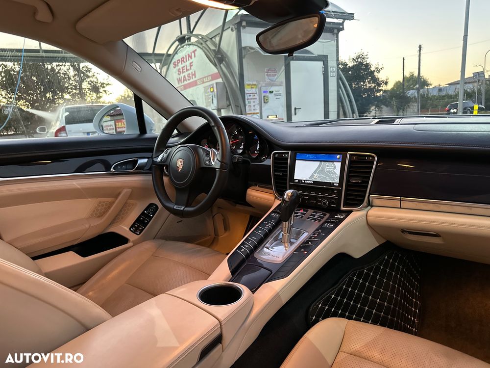 Porsche Panamera - 13