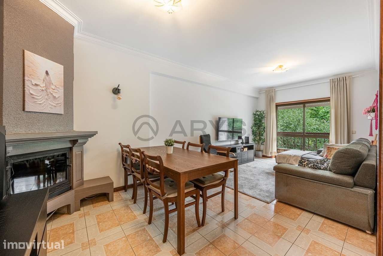 Apartamento T3 Renovado com Garagem Fechada em Excelente Localizaçã... - Grande imagem: 3/21