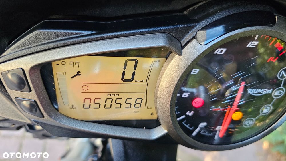 Triumph Street Triple - 24