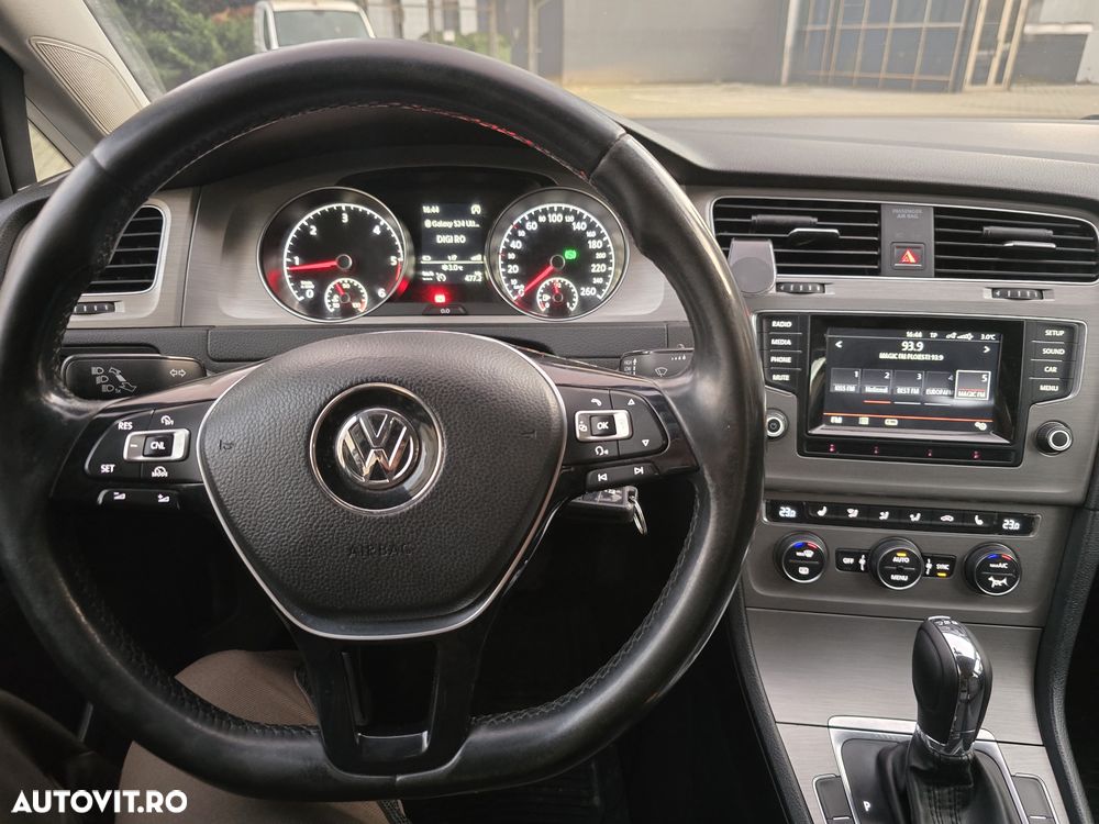 Volkswagen Golf 1.6 TDI DPF DSG Highline - 7