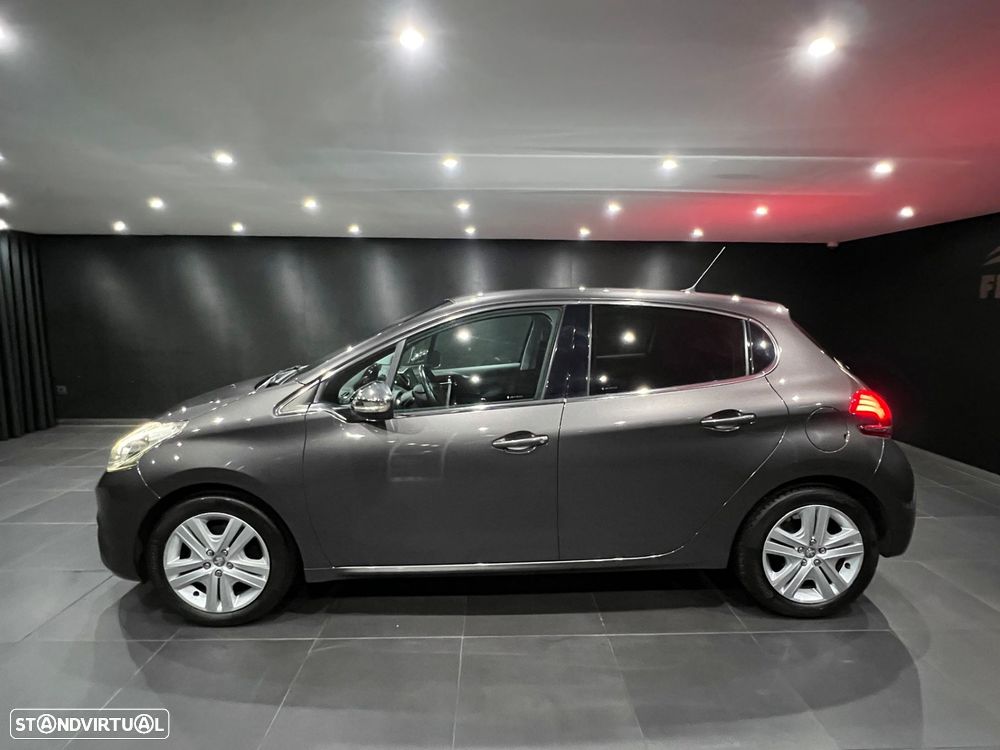 Peugeot 208 1.2 PureTech Allure - 4