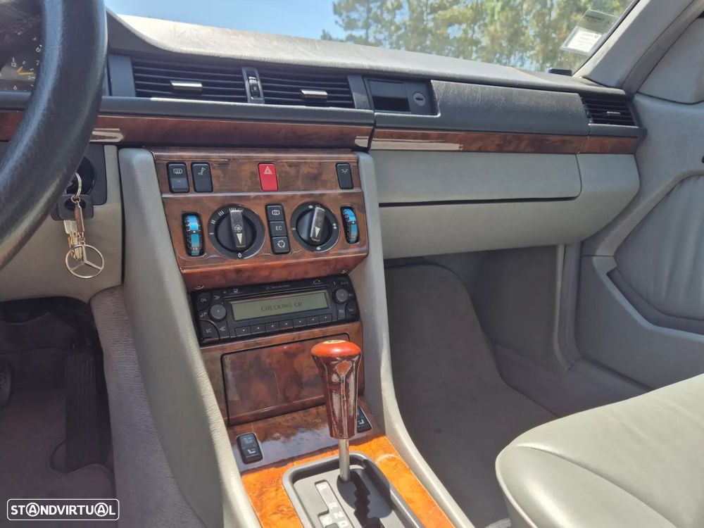 Mercedes-Benz W124 (1984-1997) - 27