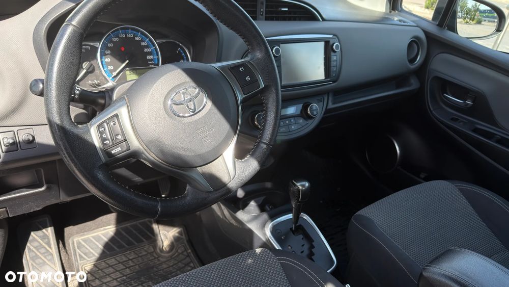 Toyota Yaris - 11