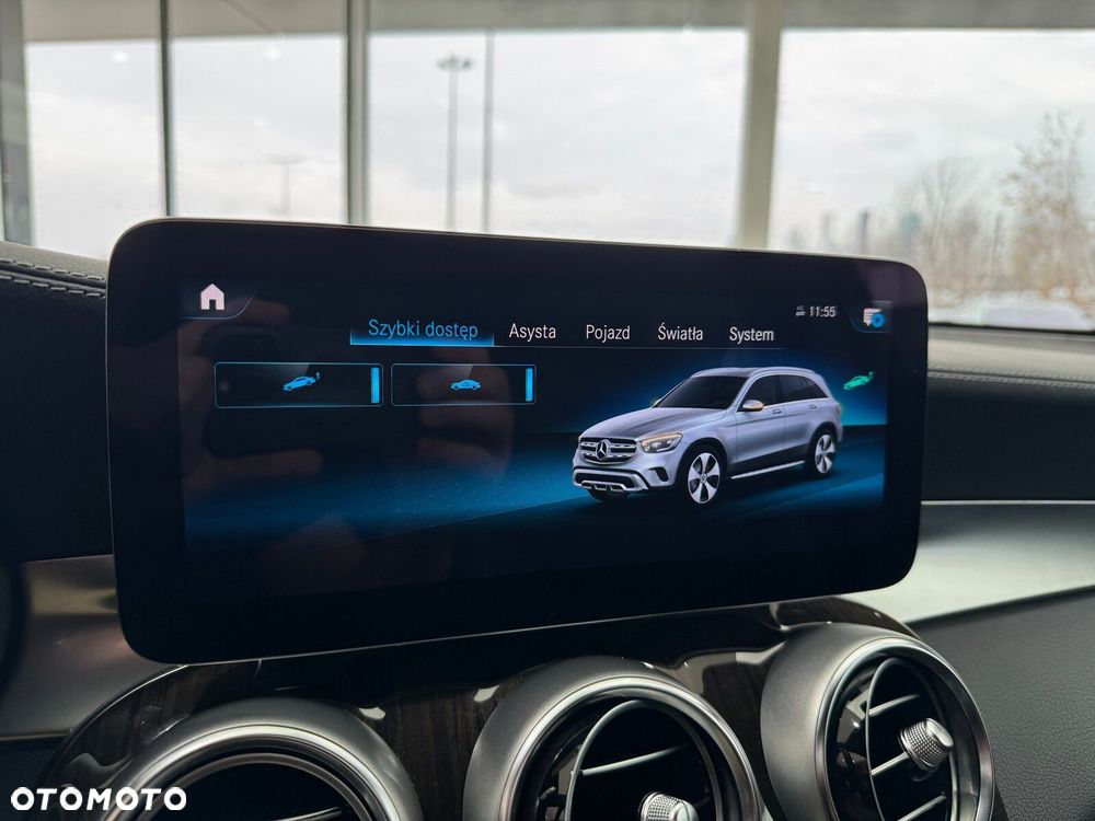 Mercedes-Benz GLC 300 d 4-Matic - 32