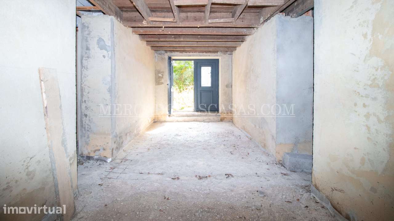 Moradia com elevado potencial no centro de Avanca - Grande imagem: 5/26