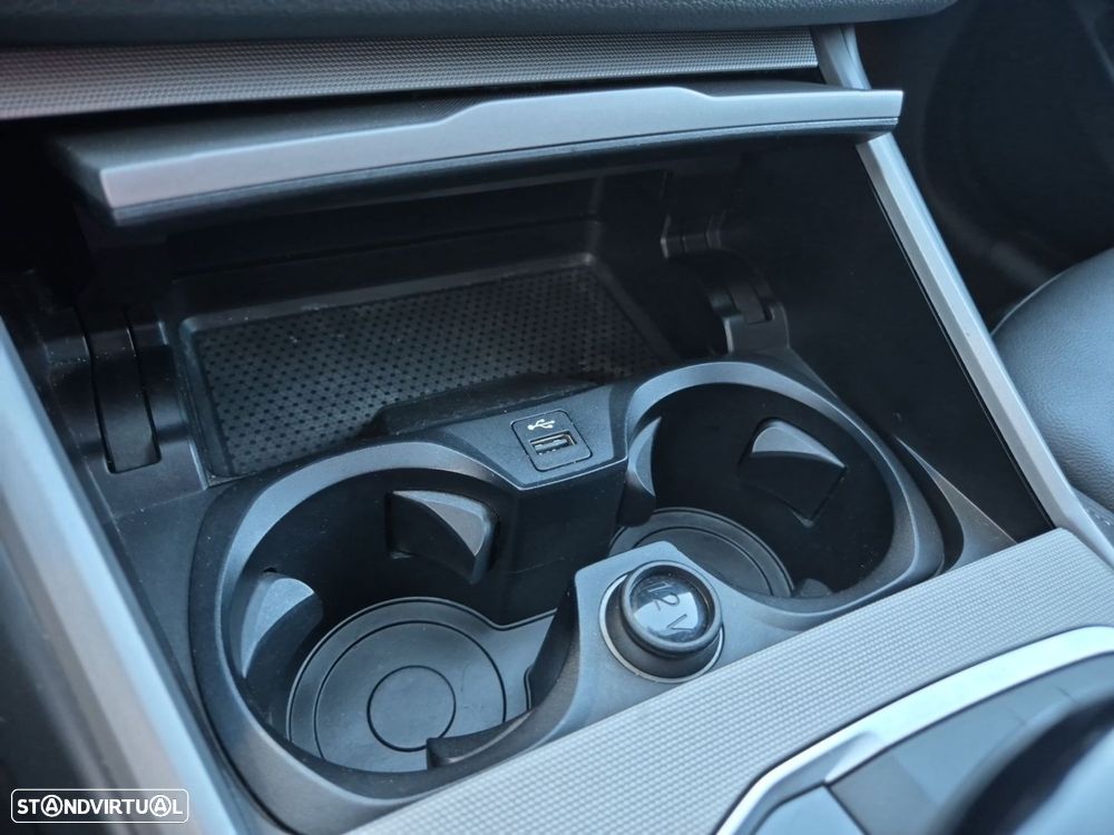 BMW 320 e Auto - 26